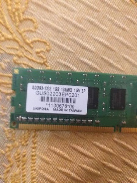 AMD redeon hp 7000 1gb   graphics cards +1gb ddr3 ram urgent sale 4