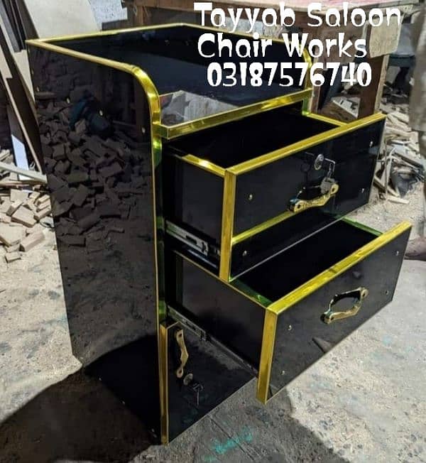 Saloon Chair/Parlour Chair/Facial Bed/Hair Wash Unit/Pedicure/Salon 6