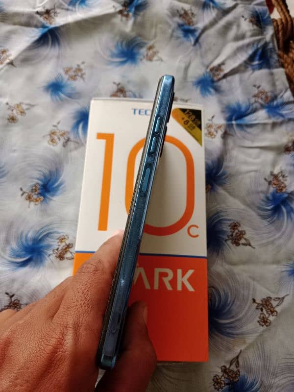 Tecno Spark 10c full box 2