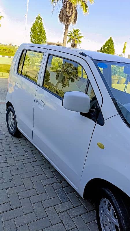 Suzuki Wagon R 2018 3