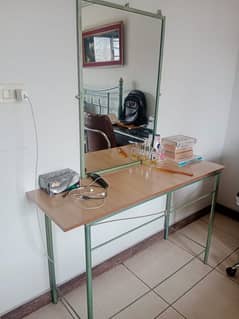 dressing table