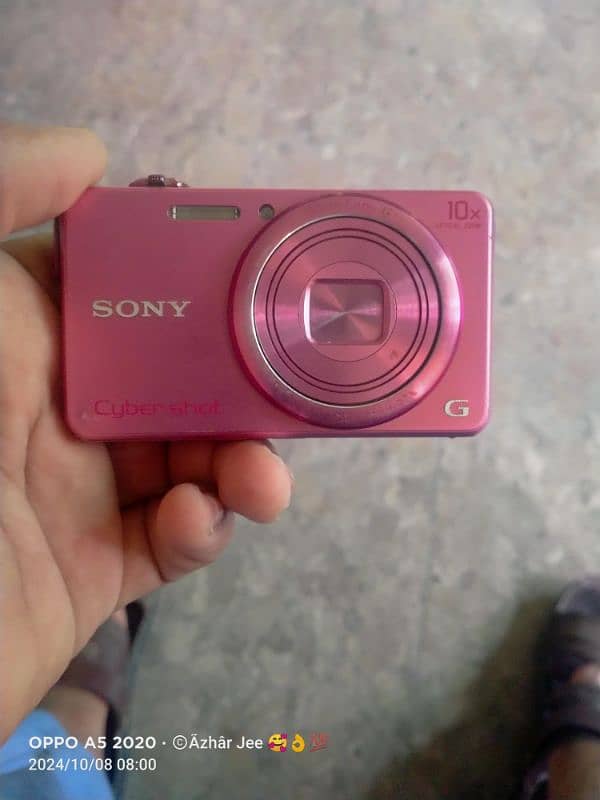 sony camera DSC x200.18. 2 Megapixels 0