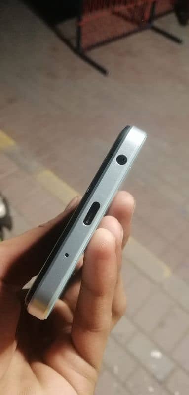 vivo y18 just 2 months use 5