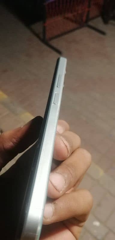 vivo y18 just 2 months use 6