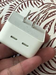 apple iphone charger 35W dual port 0