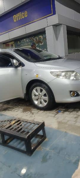 Toyota Corolla GLI 2010 3