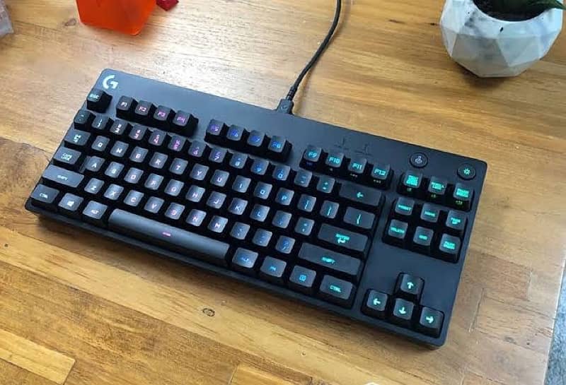 razar logitech corsair and redragon keyboard available 1