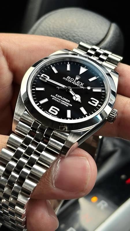 Rolex Explorer 39mm 214270 only watch 1