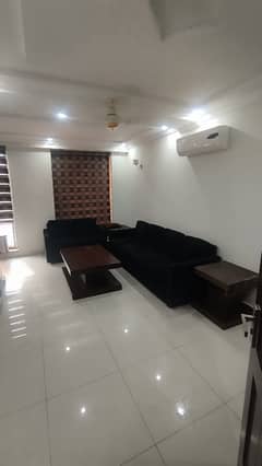 2 BEDROOMS FULLY LUXURY FURNISH IDEAL LOCATION EXCELLENT FLAT FOR RENT IN BAHRIA TOWN LAHORE 0