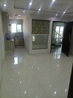 1 BEDROOM FULLY LUXURY NON FURNISH IDEAL LOCATION EXCELLENT FLAT FOR RENT IN BAHRIA TOWN LAHORE 0