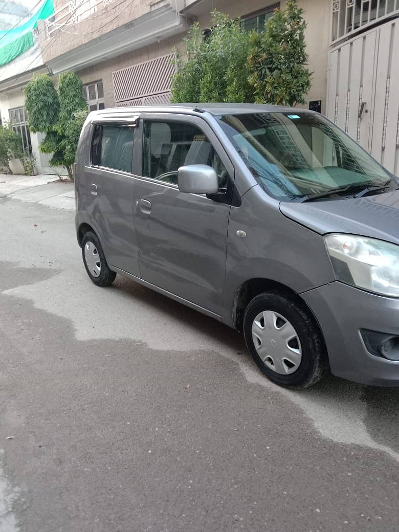 Suzuki Wagon R 2017 1