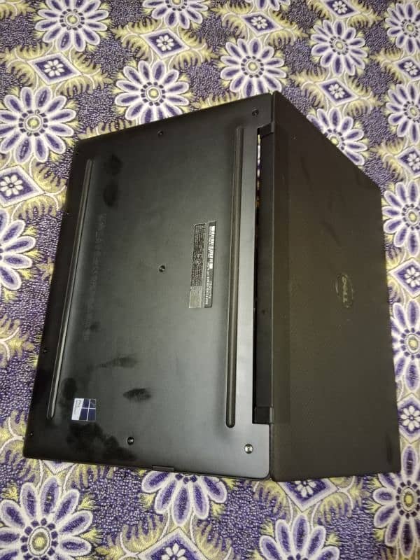 Dell Latitude 7370 1