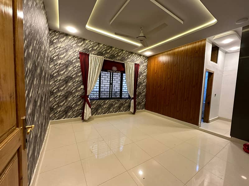 Upper Portion Available For Rent 17