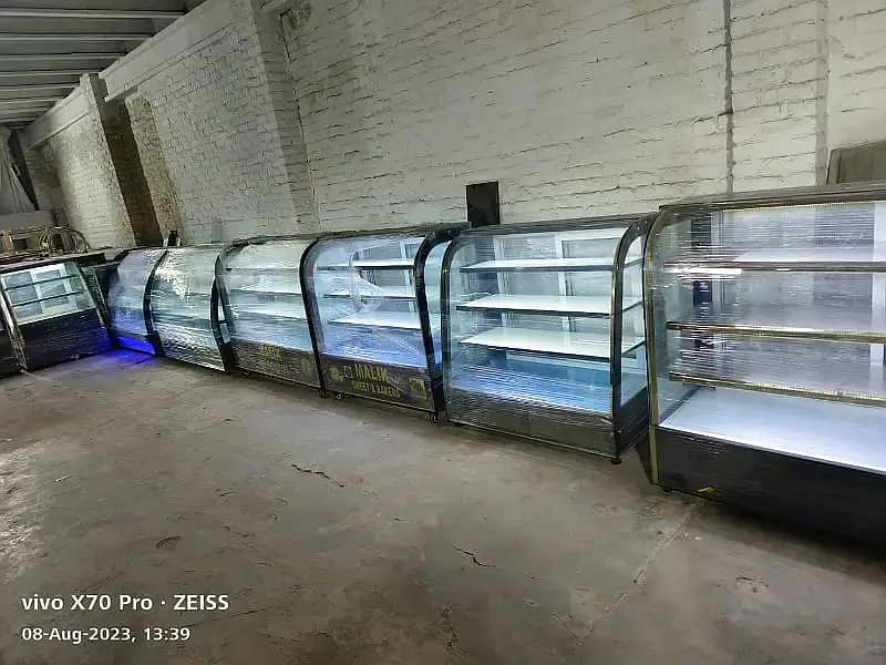 bakery display counter for sale / Sweet counter/ cake chillar 11