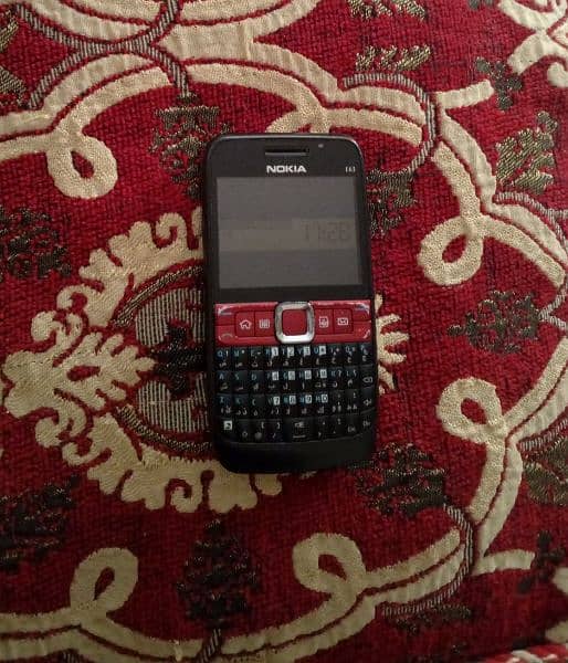 Nokia E63 2