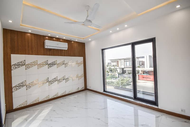 One Kanal Solid Owner Built Upper Portion Near Park And Market Top Location 4