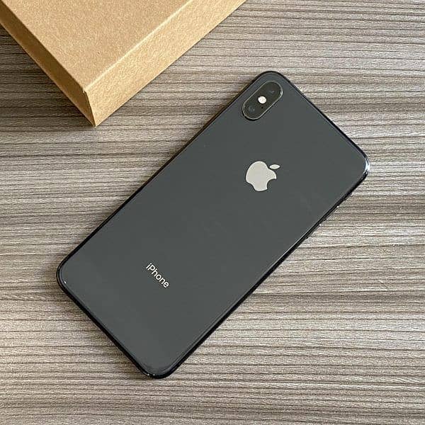 iPhone XS Max Black Colour 0