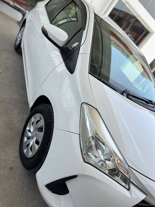 Toyota Vitz 2022 4