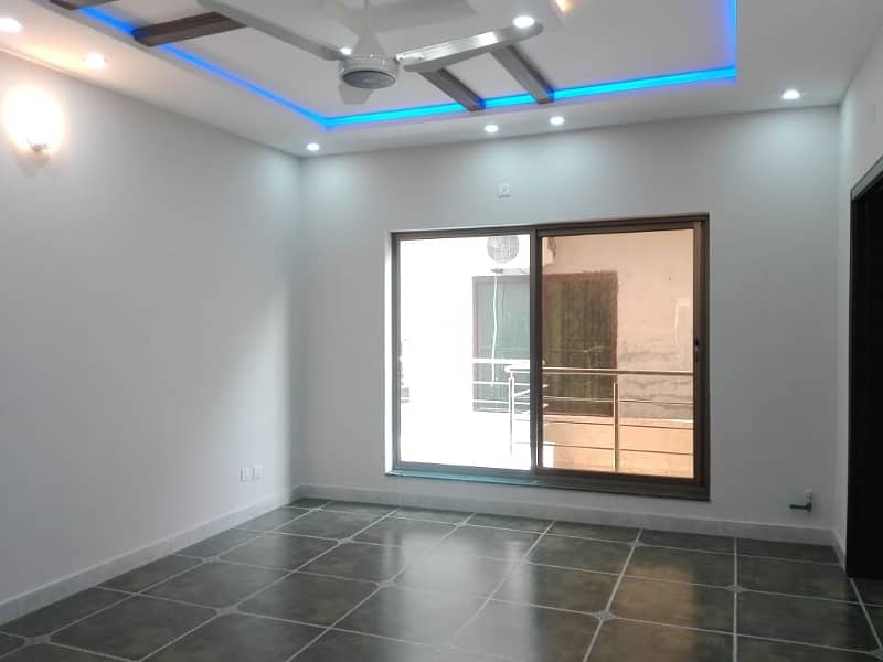 D-12 Upper Portion Sized 3200 Square Feet For rent 5