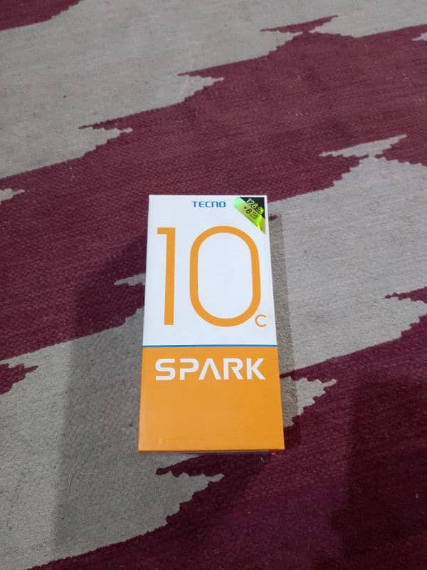 Tecno spark 10c  4+4/128 4