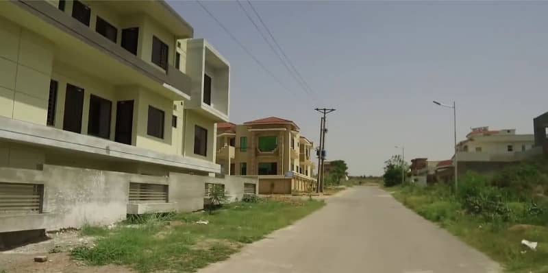 Corner Plot Is Available For Sale (50ft Road) 4