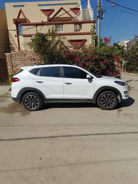 Hyundai Tucson FWD GLS SPORT 2023 September Free Internet 4