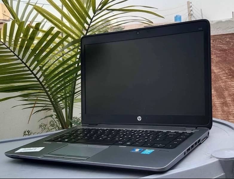 HP Leptop i5 generation 4.00GB RAm 556GBHead windows 10 pro 0