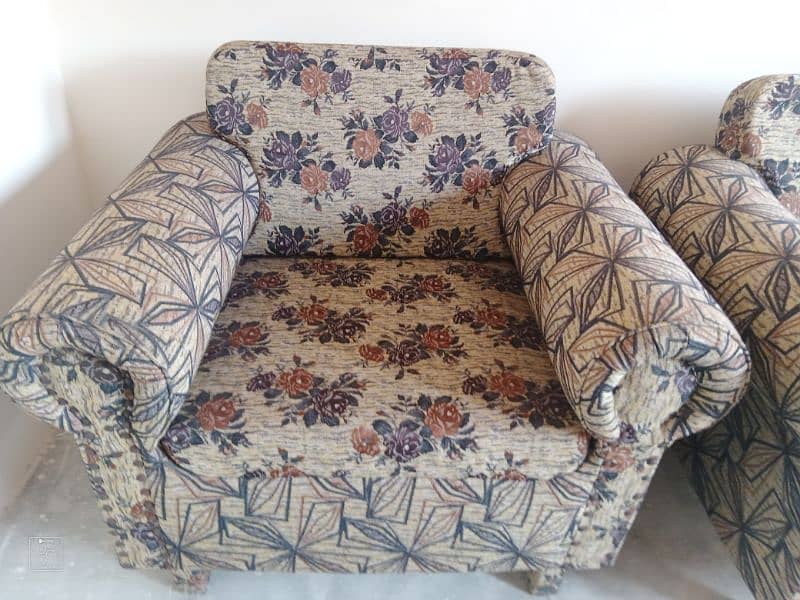 new condition sofa set 2