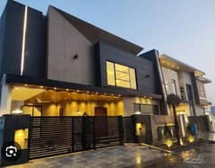 10 Marla House For Sale In W Block Madina Town