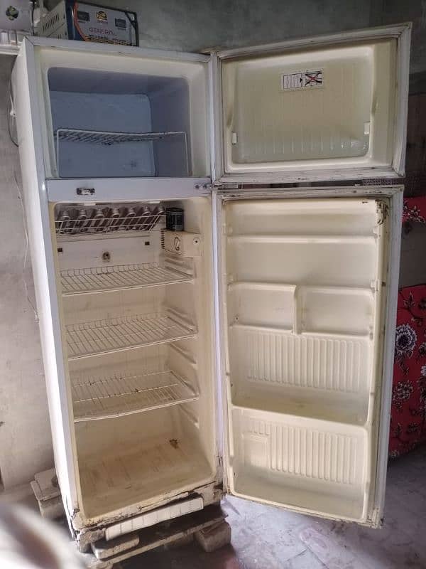 refrigerator functional 3