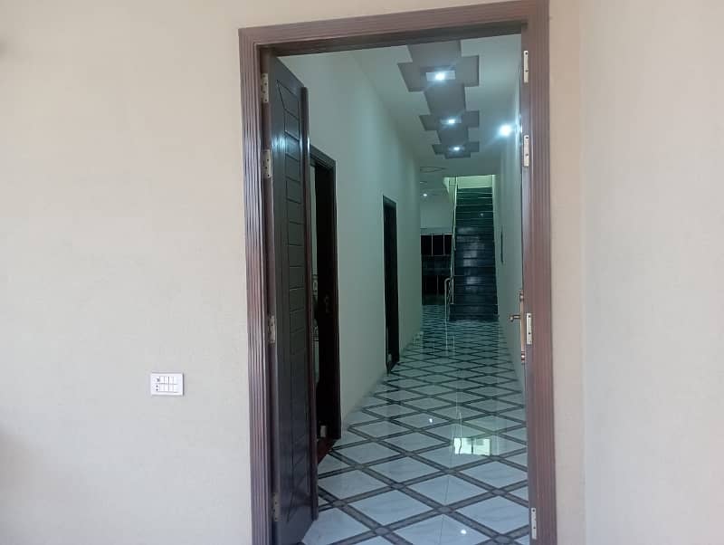 9 Marla New Villa For Sale In Khayaban Colony No 2 Madina Town 9