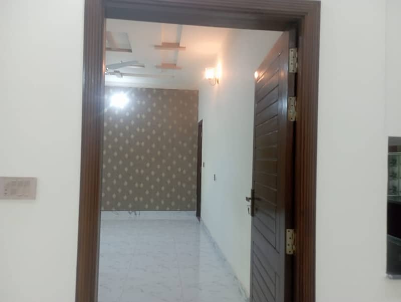 9 Marla New Villa For Sale In Khayaban Colony No 2 Madina Town 10