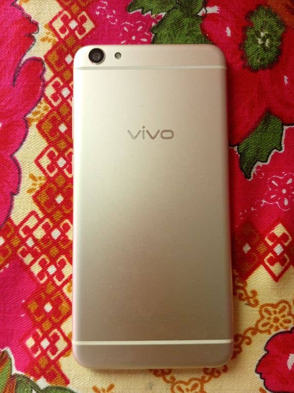 Vivo x7 Non pta 4+128Gb 7