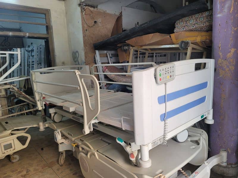 ELECTRIC PATIENT BED MEDISA - ALSEHAT 1