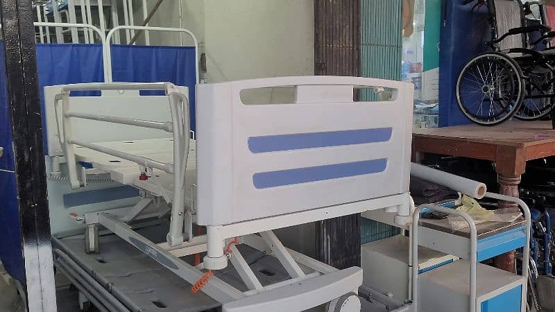 ELECTRIC PATIENT BED MEDISA - ALSEHAT 2