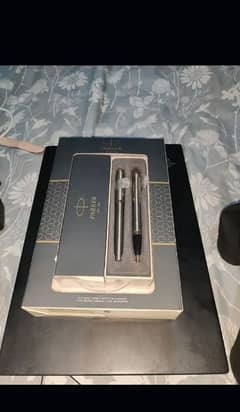 Parker ball point and roller 2 in 1 plus Gift box