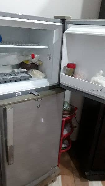 dawlance small size refrigerator in mint condition 4