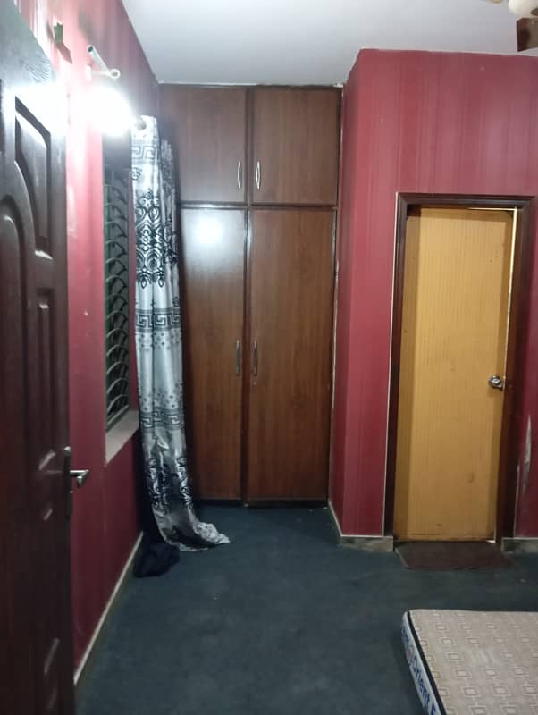 Flat for rent 1bad attach bathroom marble flooring woodwork good location man apruch 2