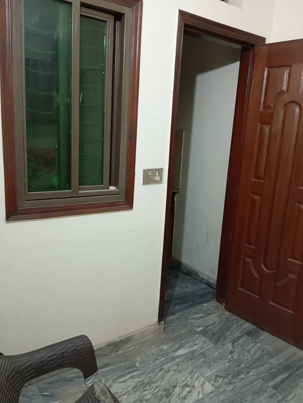 Flat for rent 1bad attach bathroom marble flooring woodwork good location man apruch 7