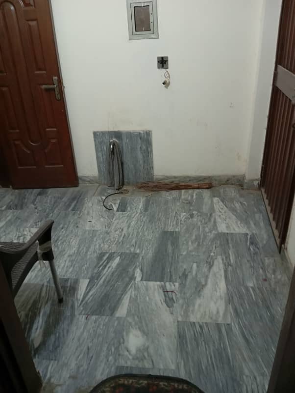 Flat for rent 1bad attach bathroom marble flooring woodwork good location man apruch 13