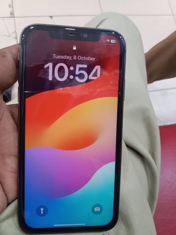 iPhone 11 nonpta 64 gb trutone on hai description pehle par lo sari 1