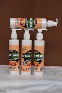 Almond Whitening Face Wash Foaming Cleanser 0