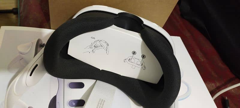 Meta Quest 3 512GB VR Headset with PC Link Cable – Like New, Personal 7