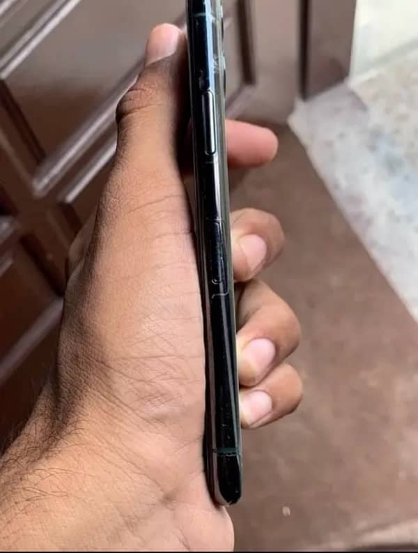 iPhone 11 pro 6