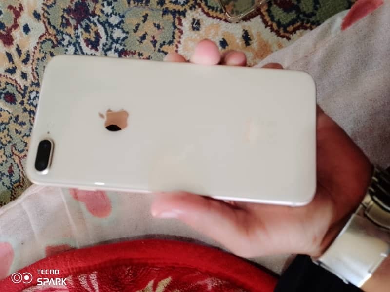 iPhone 8 Plus  PTA approved  10/10 condition Golden colour 1