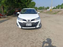 Toyota Yaris Ativ x 1.5 cvt 0