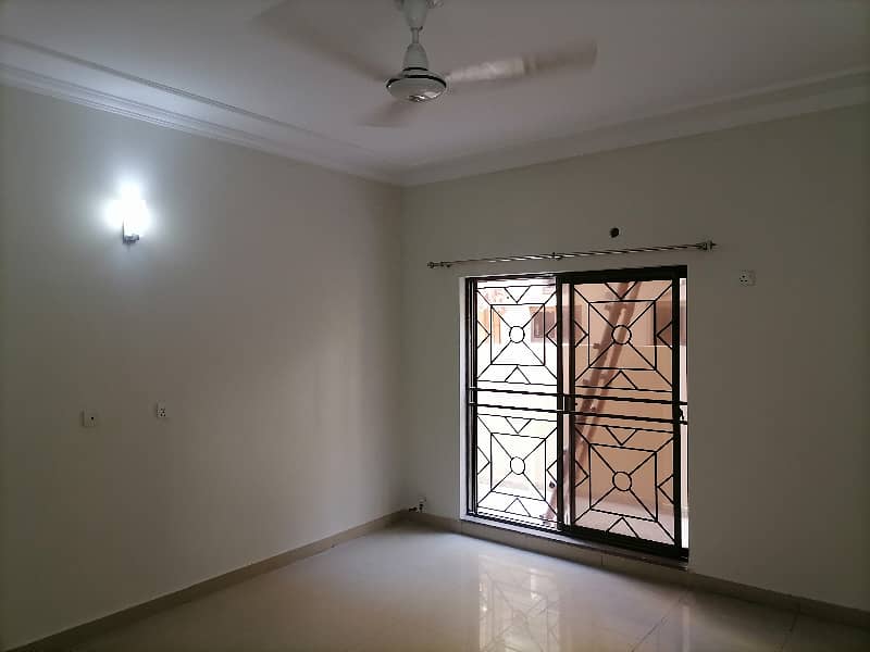 12 Marla House Situated In Askari 10 For sale 1