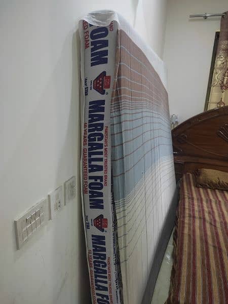 King Size very less used Bed Mattress for Sale in reasonable Price 3