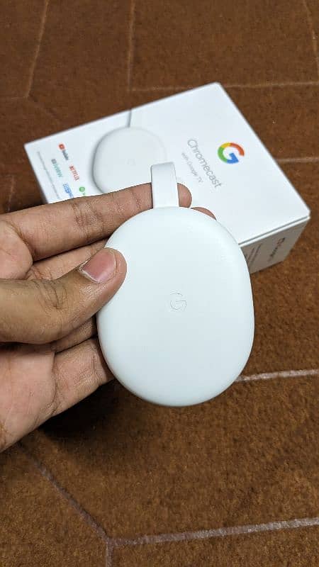 Chromecast with Google TV 4K (quantity available) 2