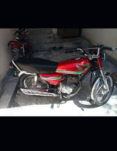 Honda 125 2014 model Lush condition everything working properly 3